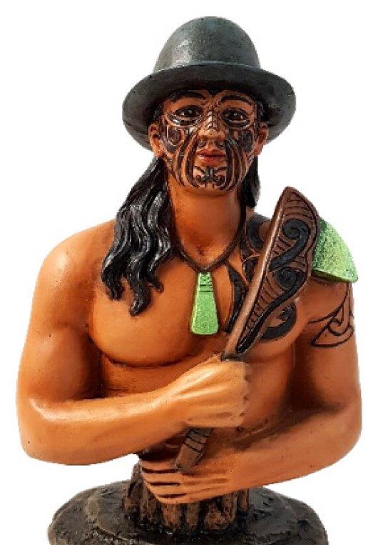 Resin polystone carving Hat Man With Patu Online Hot Sale